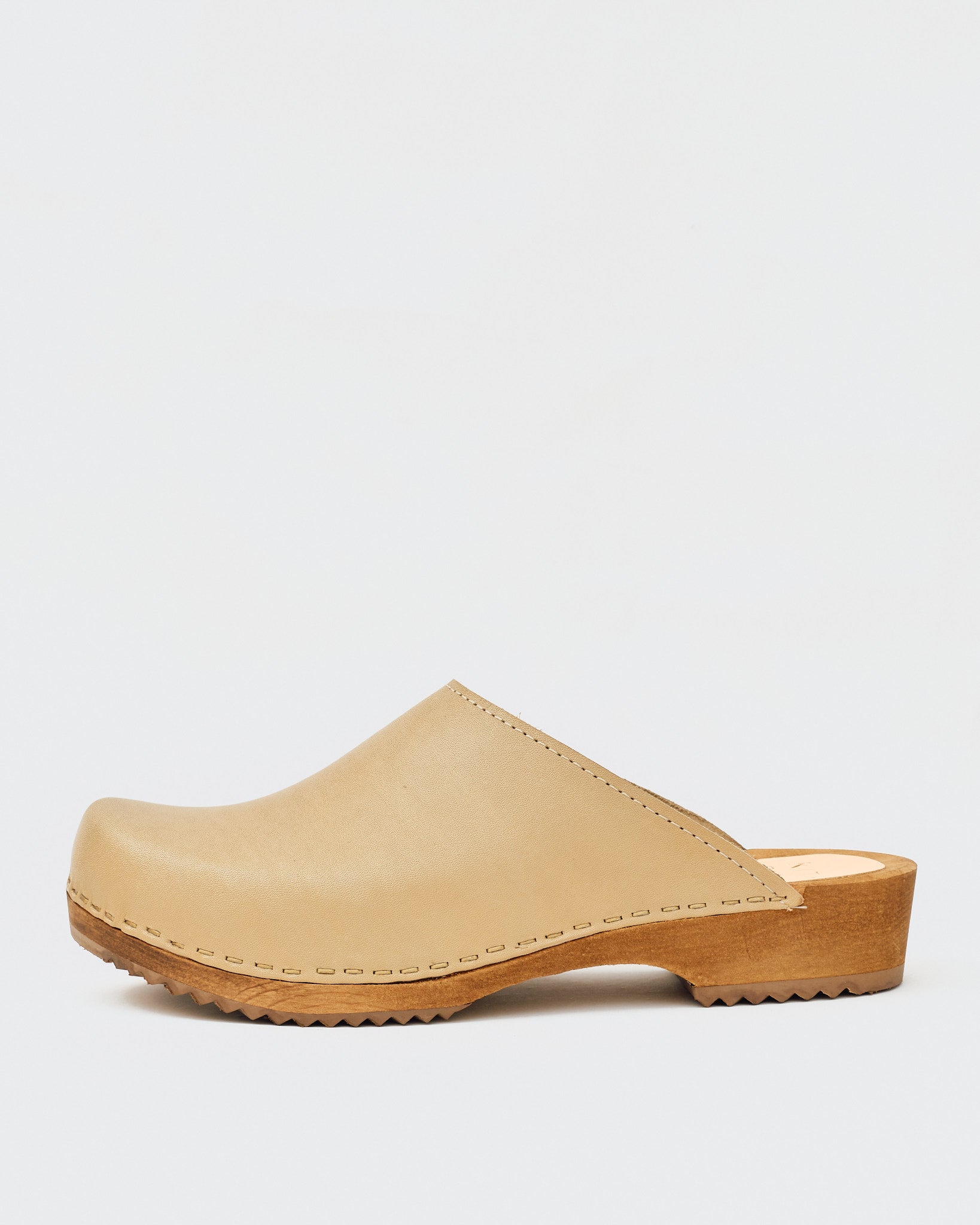 Low clogs on sale